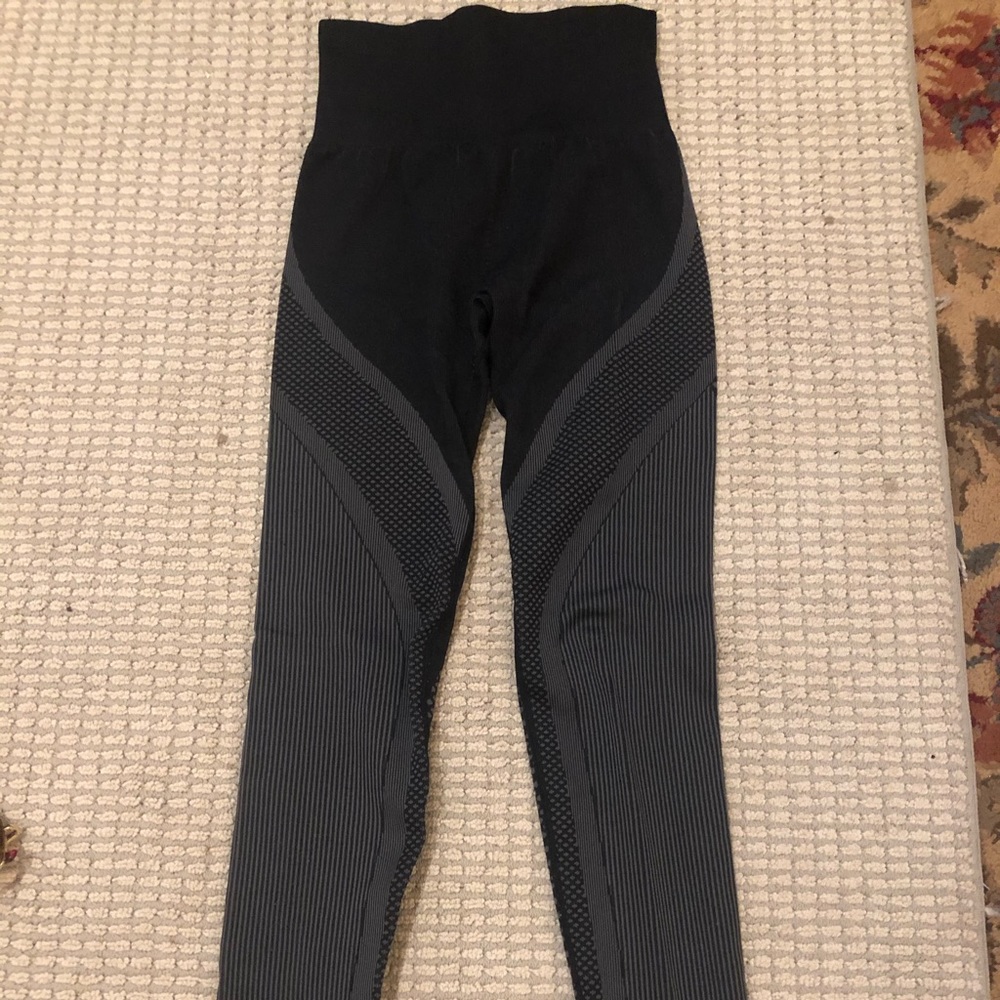 Fabletics High Waisted Seamless Leggings